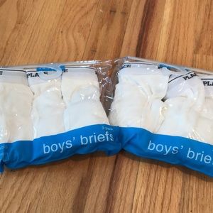 Children’s place boys briefs. Size xs (2-3).
